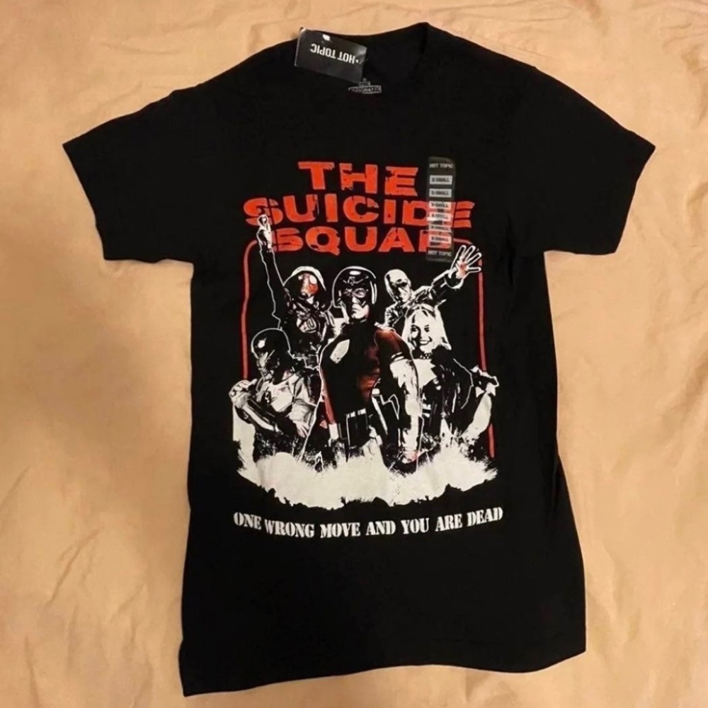 Hot topic suicide squad xs t shirt